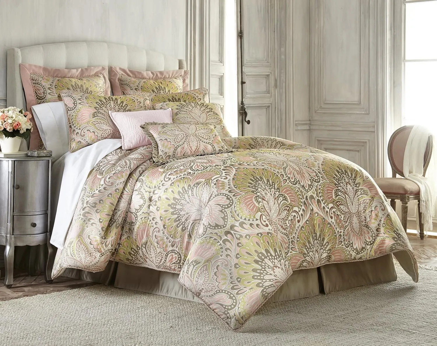 Austin Horn Classics Wanderlust 4-Piece Comforter Set, Queen