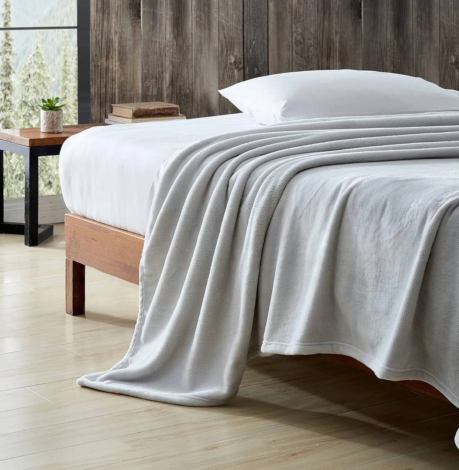 Eddie Bauer - Queen Blanket, Ultra Plush Bedding, Lightweight Home Decor for All Seasons (Grey, Queen)