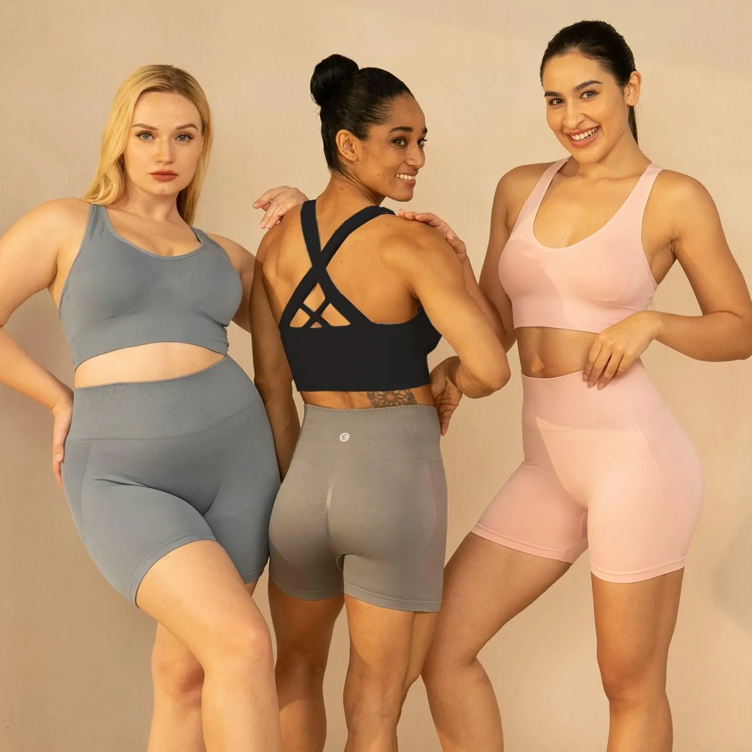Evercute Sports Bra for Women Padded Medium Support Criss Cross Strappy Bras Seamless High Impact Yoga Exercise Athletic Bras