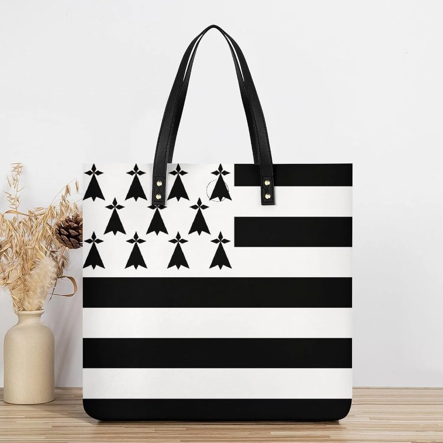Fashionable Equatorial Guinea Flag Women's Shoulder Bag Large Capacity Leather Tote for Work and Leisure