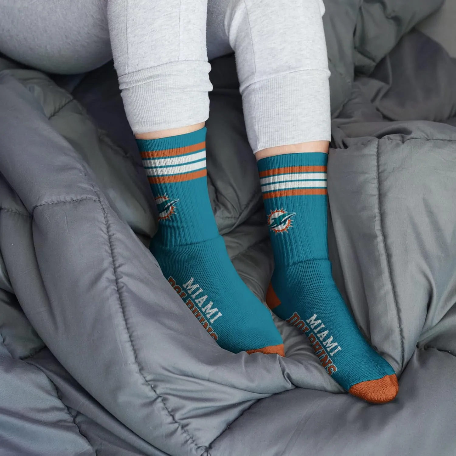 For Bare Feet Men's NFL 4-Stripe Deuce Performance Crew Socks