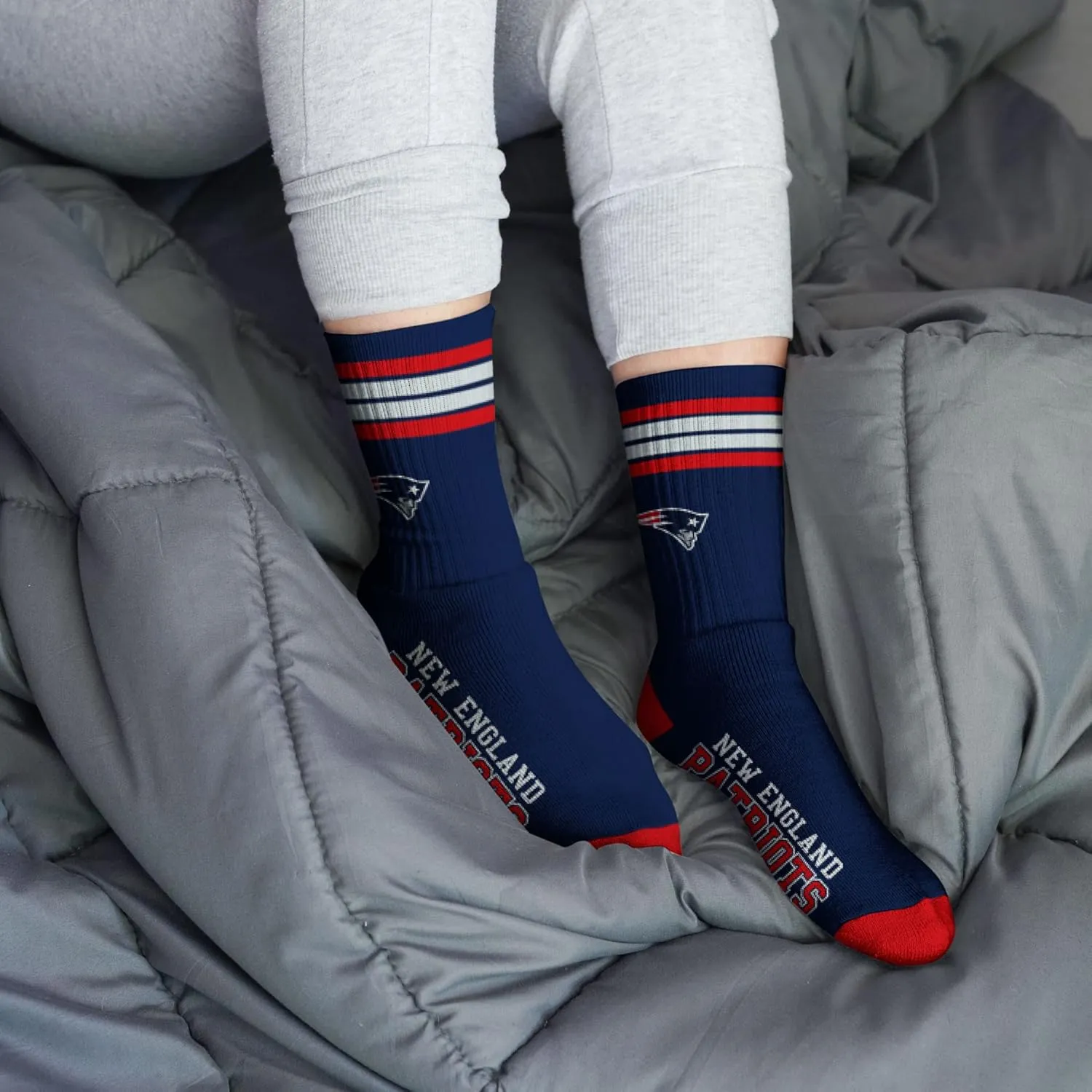 For Bare Feet Men's NFL 4-Stripe Deuce Performance Crew Socks