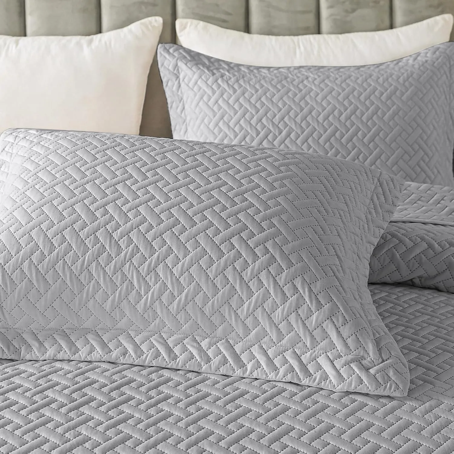 HYLEORY Quilt Set King Size - Soft Lightweight Quilts Summer Quilted Bedspreads - Reversible Coverlet Bedding Set for All Season 3 Piece (1 Quilt, 2 Pillow Shams) - Light Grey