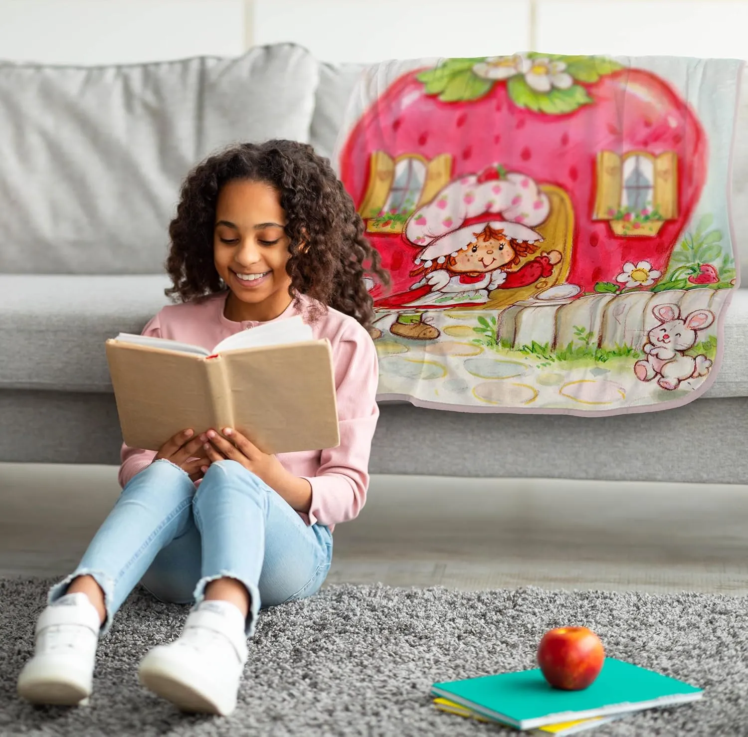 Jay Franco Strawberry Shortcake Berry Playhouse Plush Travel Throw Blanket - Measures 40 x 50 Inches - Kids Super Soft Lightweight Bedding