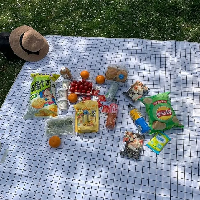 K Y KANGYUN Extra Large Picnic Blanket Outdoor Beach Blankets, Water-Resistant Foldable Sandproof Blankets Cute Picnic Mat for Beach, Camping Grass Lawn Park Mats (White, 80x80 in)
