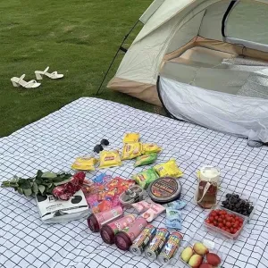 K Y KANGYUN Extra Large Picnic Blanket Outdoor Beach Blankets, Water-Resistant Foldable Sandproof Blankets Cute Picnic Mat for Beach, Camping Grass Lawn Park Mats (White, 80x80 in)