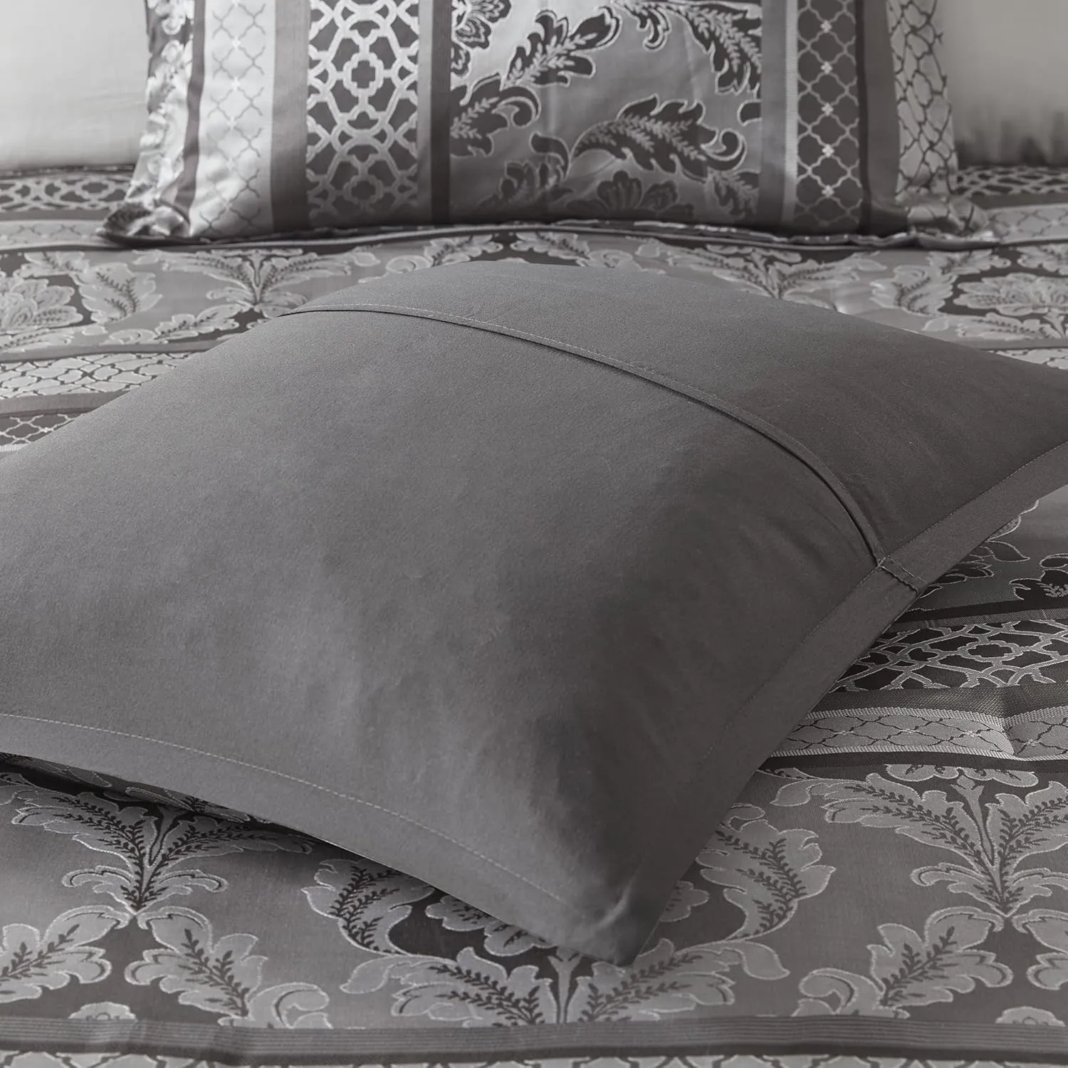 Madison Park Bellagio Cozy Comforter Set - Luxurious Jaquard Traditional Damask Design, All Season Down Alternative Bedding with Matching Shams, Decorative Pillow, Cal King(104"x92"), Grey 7 Piece