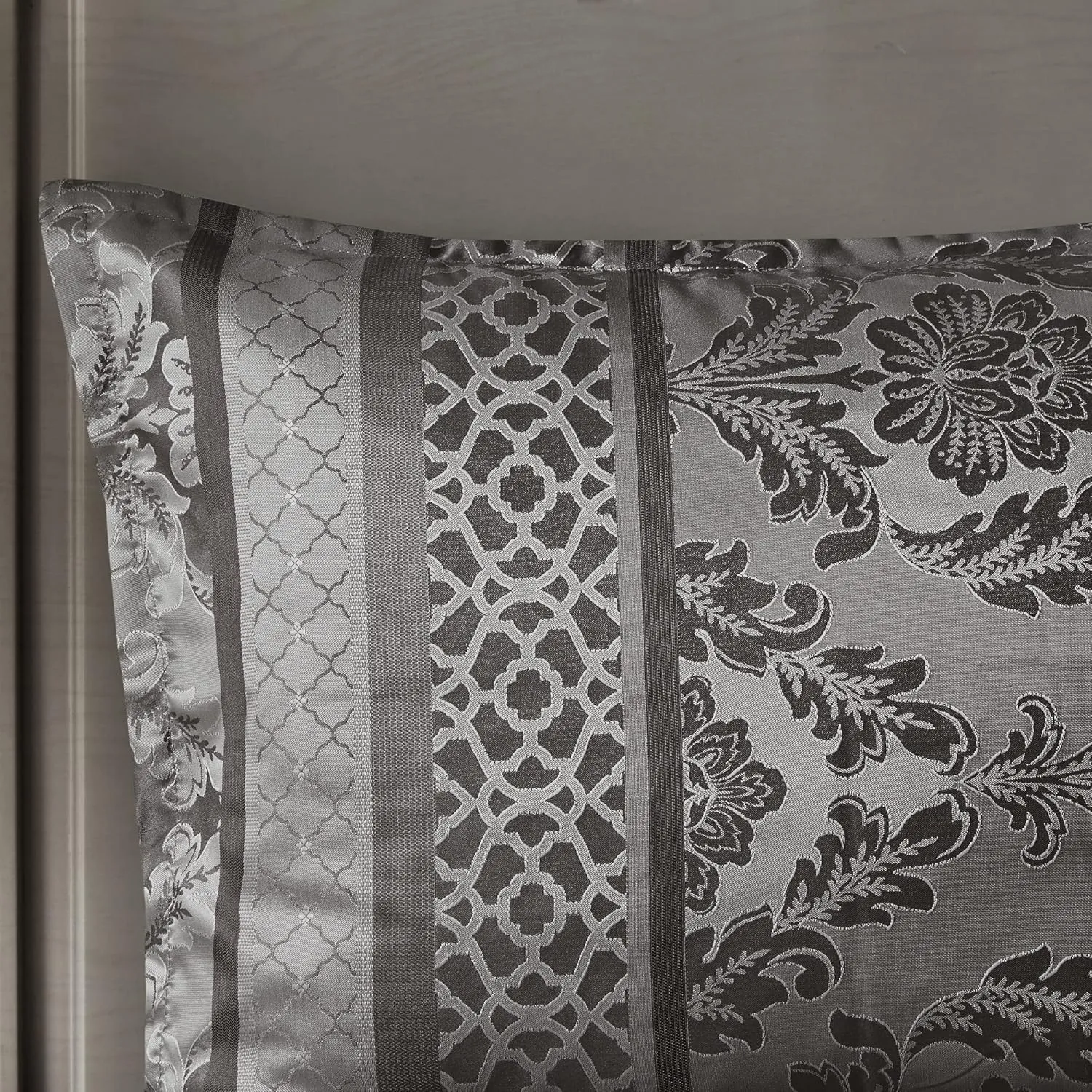 Madison Park Bellagio Cozy Comforter Set - Luxurious Jaquard Traditional Damask Design, All Season Down Alternative Bedding with Matching Shams, Decorative Pillow, Cal King(104"x92"), Grey 7 Piece