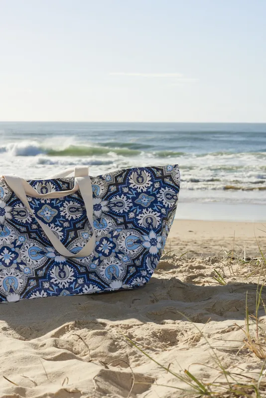 OZtrail Palm Club Beach Tote - Bells Beach Blue