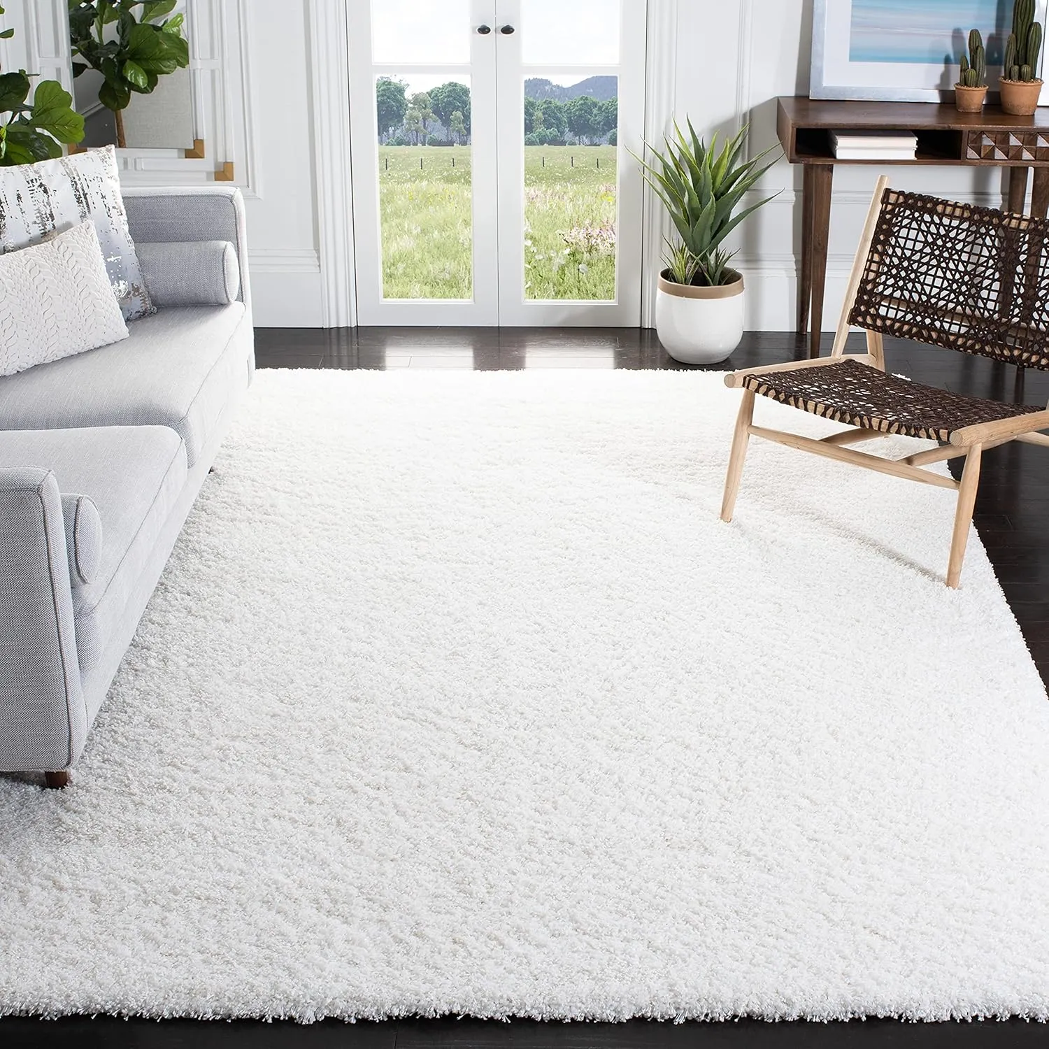 SAFAVIEH California Shag Collection Area Rug - 8' x 10', White, Non-Shedding & Easy Care, 2-inch Thick Ideal for High Traffic Areas in Living Room, Bedroom (SG151-1010)