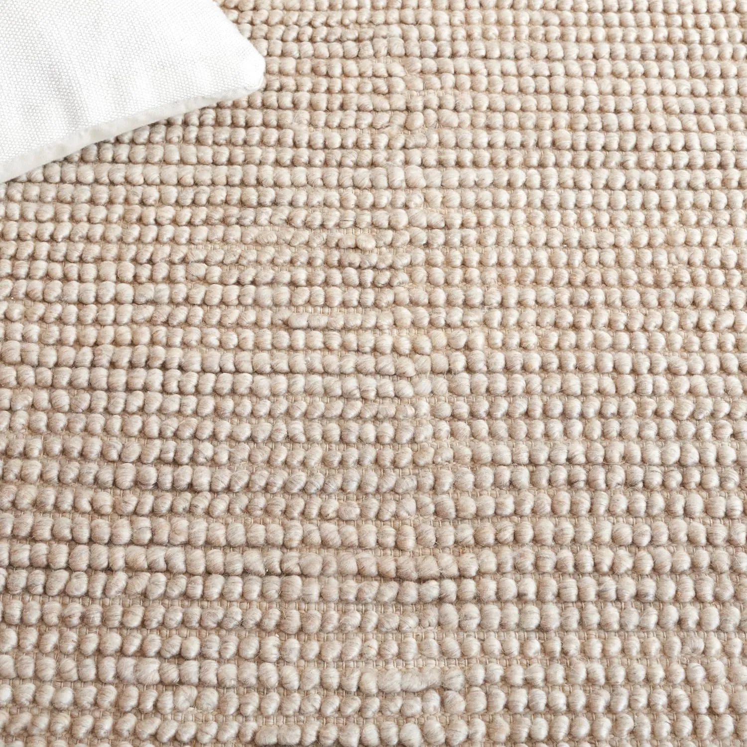 SAFAVIEH Natura Collection Area Rug - 5' x 8', Beige, Handmade Boho Farmhouse Wool, Ideal for The Living Room, Bedroom, Dining Room (NAT130B-5)