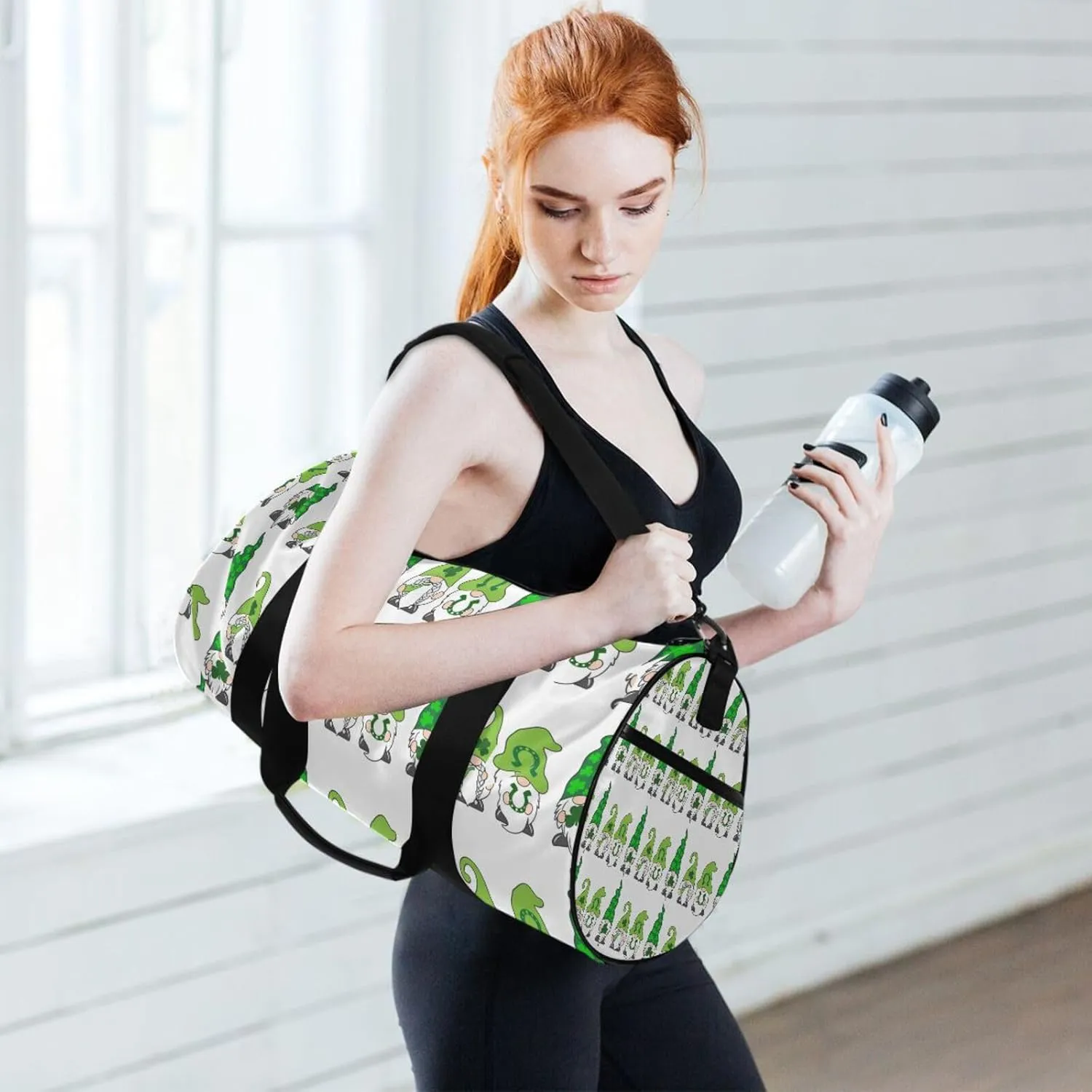 St Patrick Day Gnomes with Green Shamrock Clovers Leaves on White Portable Gym Bag, Travel Bag, Luggage bag, Sports Bag, Toiletry Bag with Handles, Detachable Shoulder Strap 17.6 x 9 x 9 inch