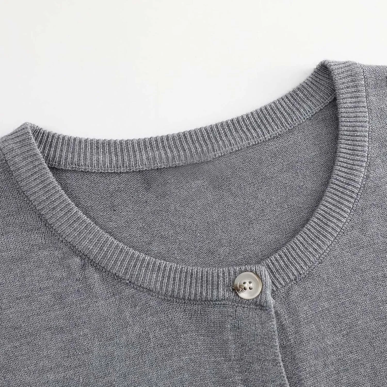 Women's Long Sleeve V-Neck Knit Cardigans Open Front Trendy Outwear Button up Lightweight Casual Sweater