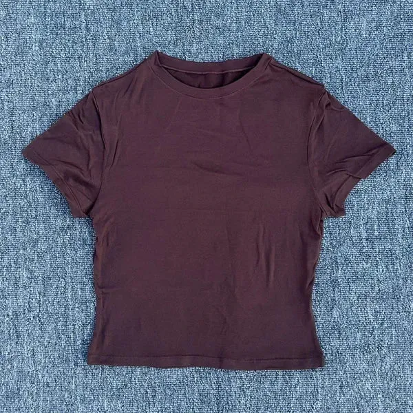 Women's Tight-Fit Sports T-Shirt - Quick-Dry Yoga & Running Tee